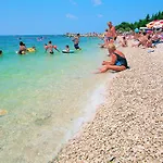Saten Suite Apartment Near The Beach